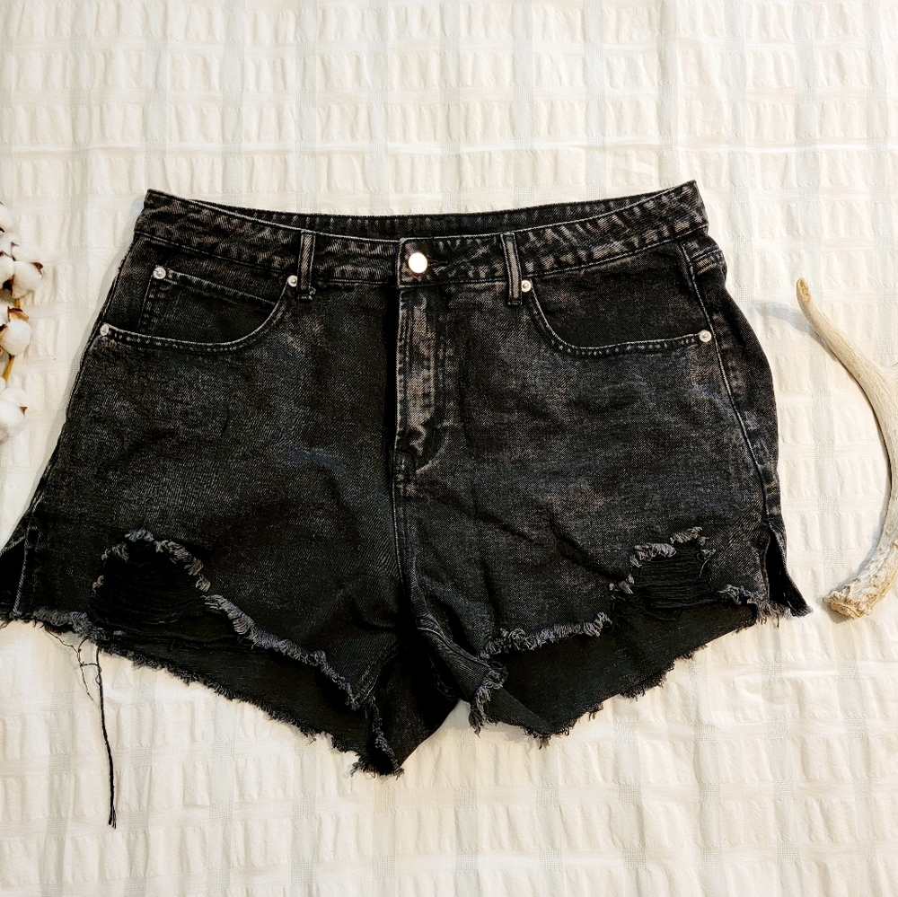 Distressed Jean Shorts Black